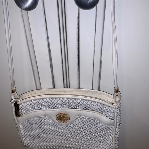 1960s Whiting and Davis white sequin beaded purse - Picture 4 of 11